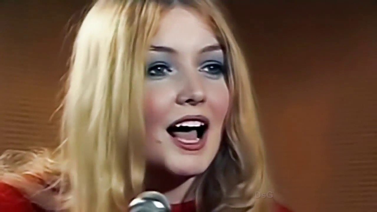 1969 (Feb 21) - Mary Hopkin's Apple Album Released